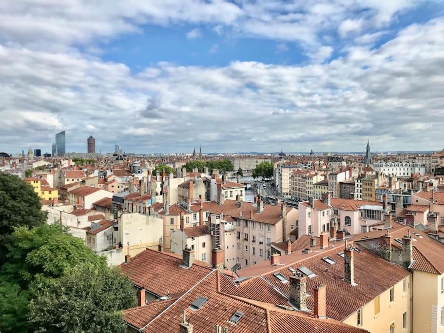 Joli Climatise Avec Terrasse - Centre *
